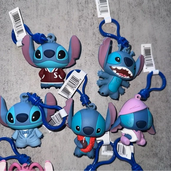 Set of 8 Stitch Keychains - Picture 2 of 6